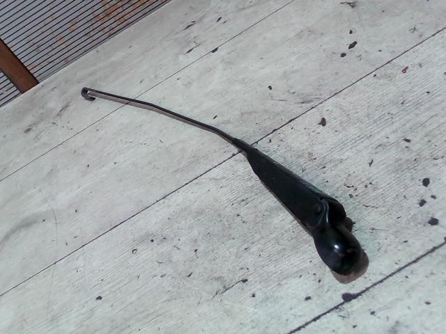 bontott RENAULT KANGOO Jobb első Ablaktörlő Kar