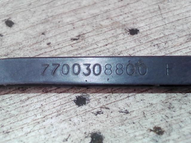 bontott RENAULT KANGOO Jobb első Ablaktörlő Kar