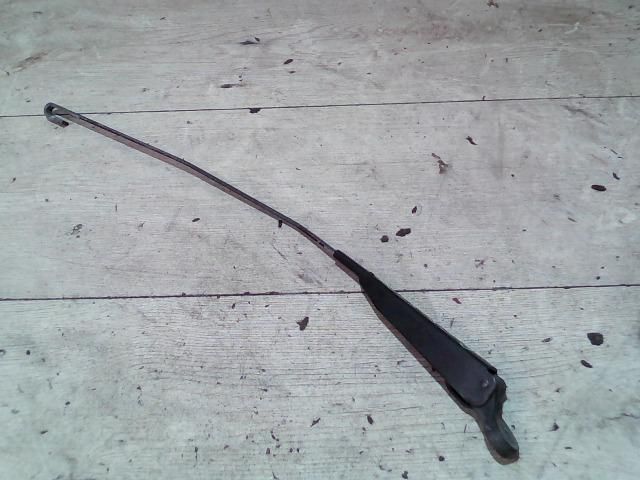 bontott RENAULT KANGOO Jobb első Ablaktörlő Kar