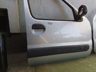 bontott RENAULT KANGOO Jobb első Ajtó (Részeivel)