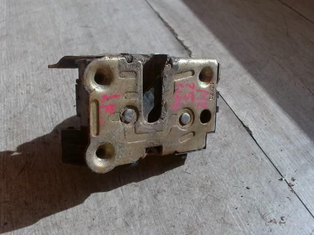 bontott RENAULT KANGOO Jobb első Ajtózár