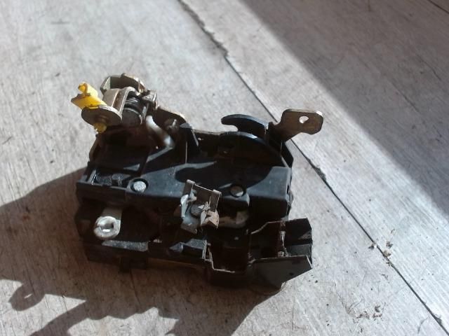 bontott RENAULT KANGOO Jobb első Ajtózár