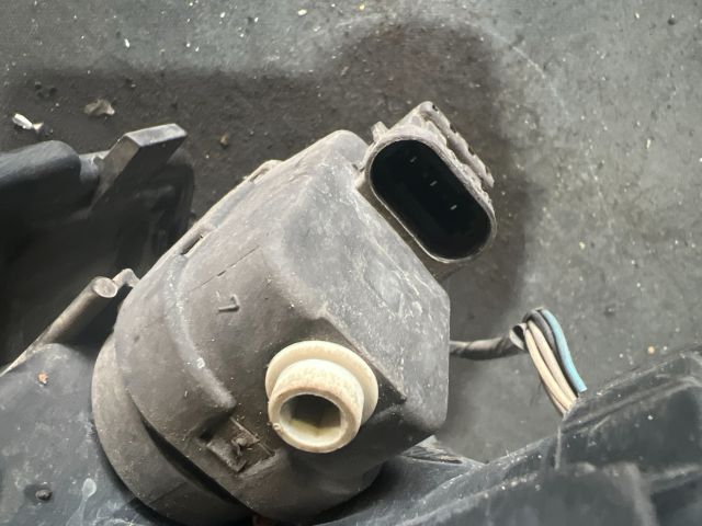 bontott RENAULT KANGOO Jobb Fényszóró