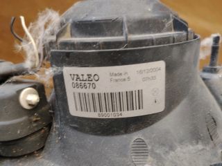 bontott RENAULT KANGOO Jobb Fényszóró