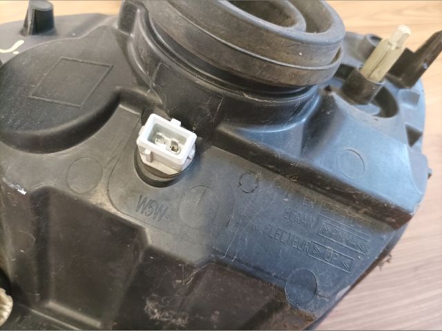 bontott RENAULT KANGOO Jobb Fényszóró