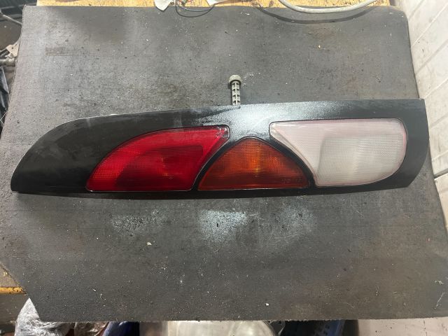 bontott RENAULT KANGOO Jobb Hátsó Lámpa