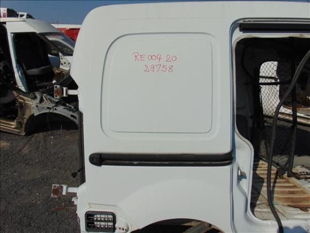 bontott RENAULT KANGOO Jobb hátsó Sárvédő