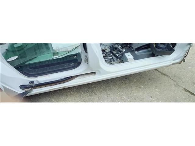 bontott RENAULT KANGOO Jobb Küszöb