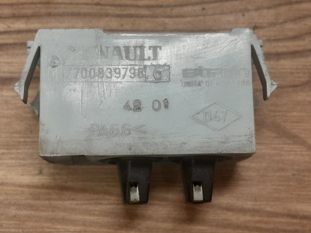 bontott RENAULT KANGOO Kapcsoló (Magában)