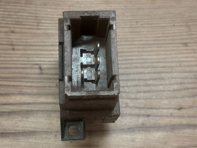 bontott RENAULT KANGOO Központizár Kapcsoló