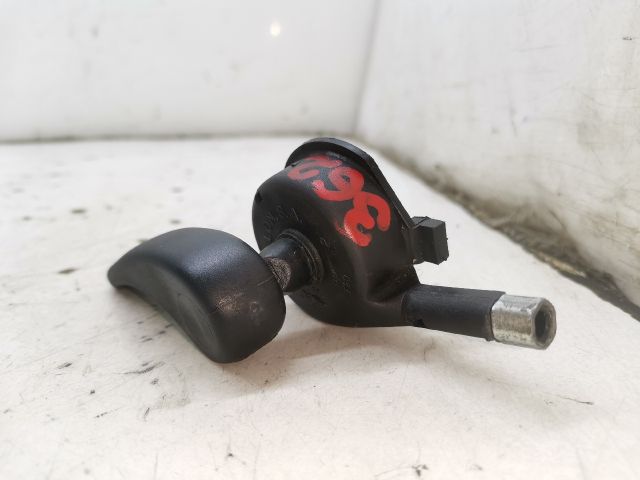 bontott RENAULT KANGOO Motorháztető Nyitó Kar / Gomb