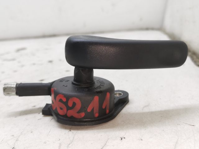 bontott RENAULT KANGOO Motorháztető Nyitó Kar / Gomb