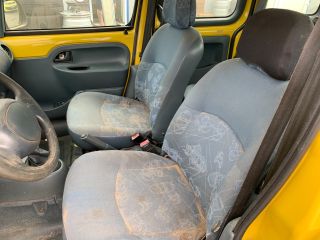 bontott RENAULT KANGOO Padlószőnyeg