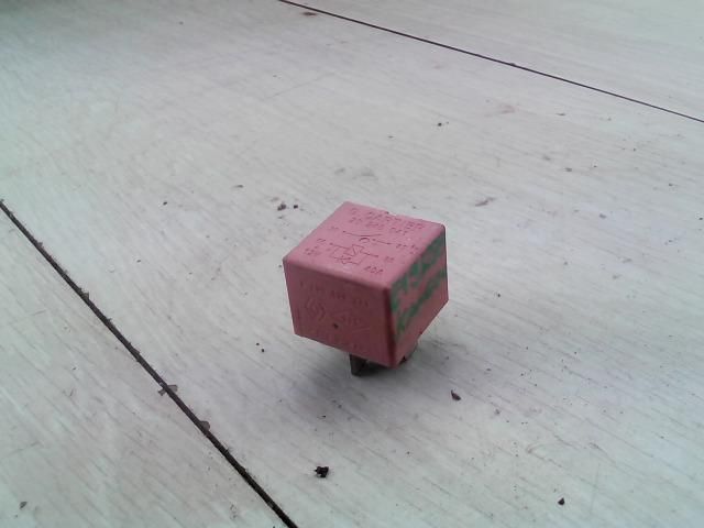 bontott RENAULT KANGOO Relé