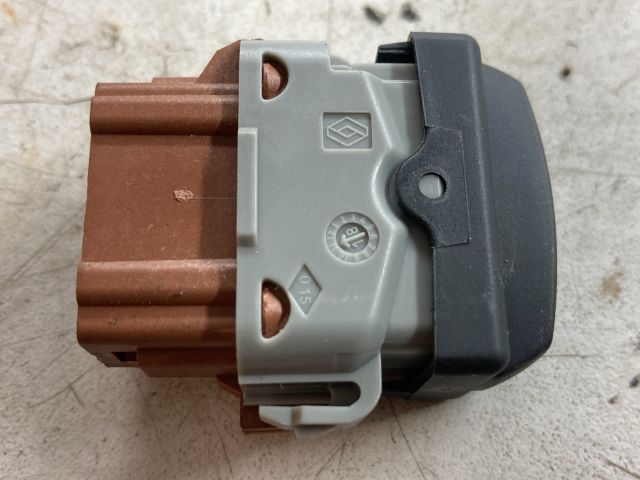 bontott RENAULT KANGOO Tolatóradar Kapcsoló