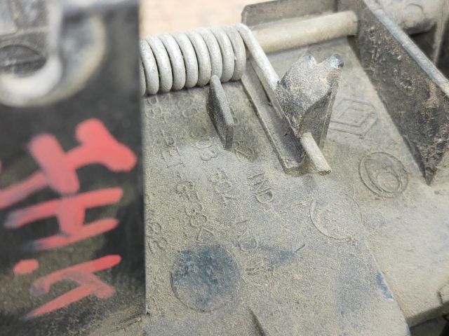 bontott RENAULT KANGOO Tolóajtó Külső Kilincs