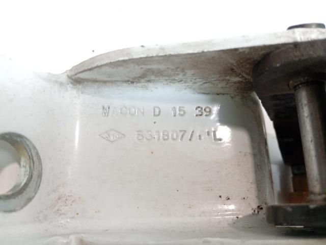 bontott RENAULT KANGOO Tolóajtó Sín Görgő