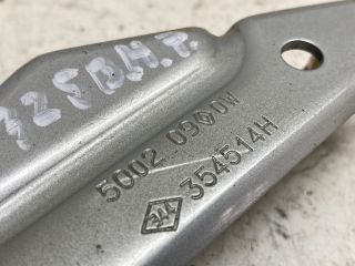 bontott RENAULT KANGOO Tolóajtó Sín Görgő