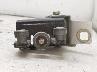 bontott RENAULT KANGOO Tolóajtó Sín Görgő