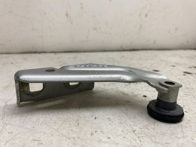 bontott RENAULT KANGOO Tolóajtó Sín Görgő