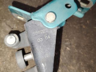 bontott RENAULT KANGOO Tolóajtó Sín Görgő