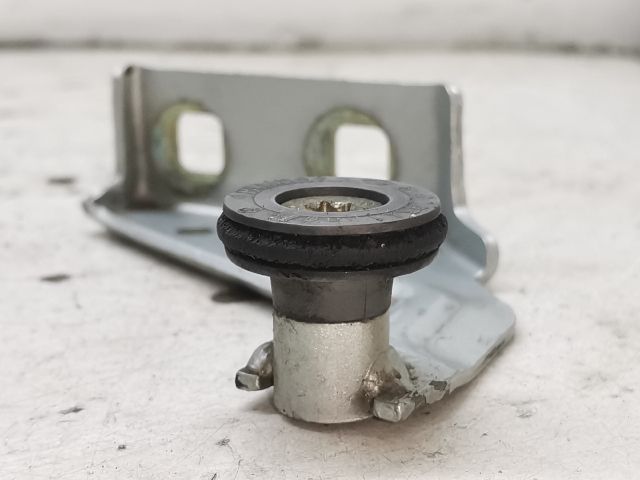 bontott RENAULT KANGOO Tolóajtó Sín Görgő