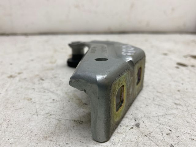 bontott RENAULT KANGOO Tolóajtó Sín Görgő