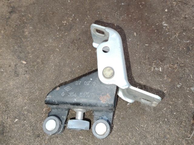 bontott RENAULT KANGOO Tolóajtó Sín Görgő