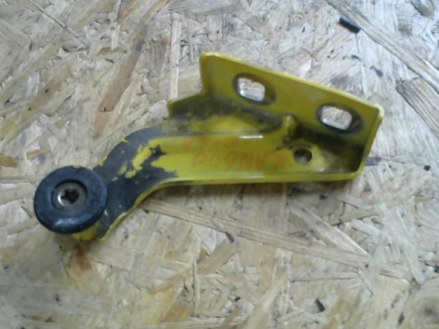 bontott RENAULT KANGOO Tolóajtó Sín Görgő