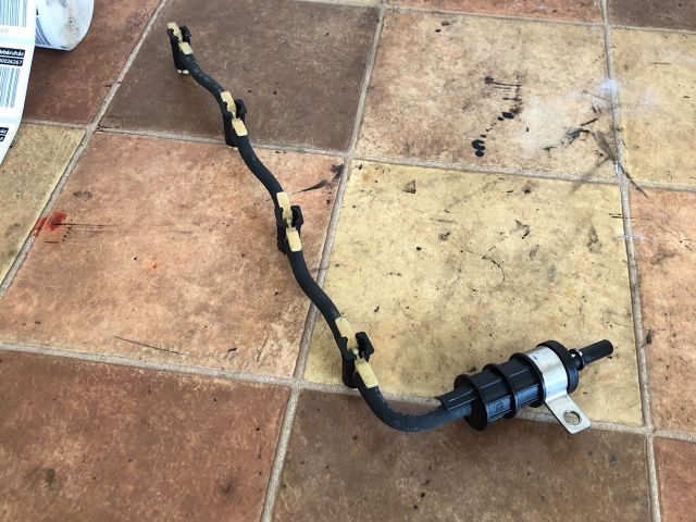 bontott RENAULT KOLEOS Résolajcső