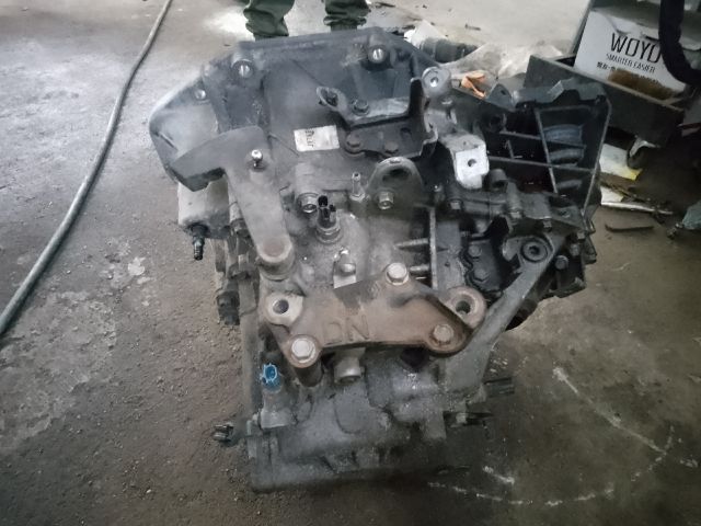 bontott RENAULT KOLEOS Váltó (Mechanikus)