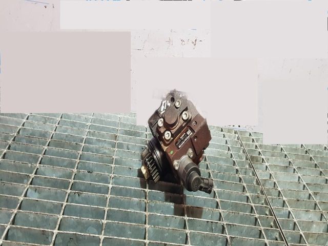 bontott RENAULT KOLEOS Nagynyomású Szivattyú