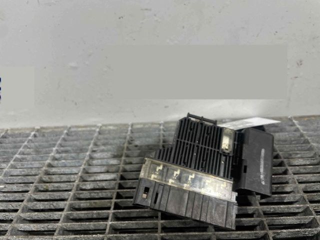 bontott RENAULT KOLEOS Biztosítéktábla Motortér