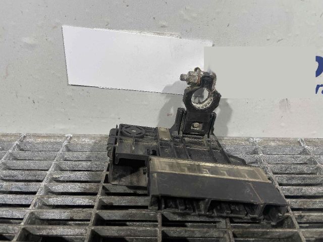 bontott RENAULT KOLEOS Biztosítéktábla Motortér