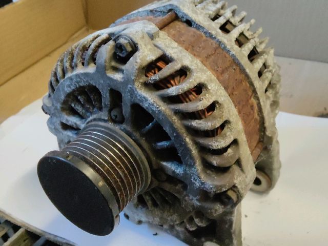 bontott RENAULT KOLEOS Generátor