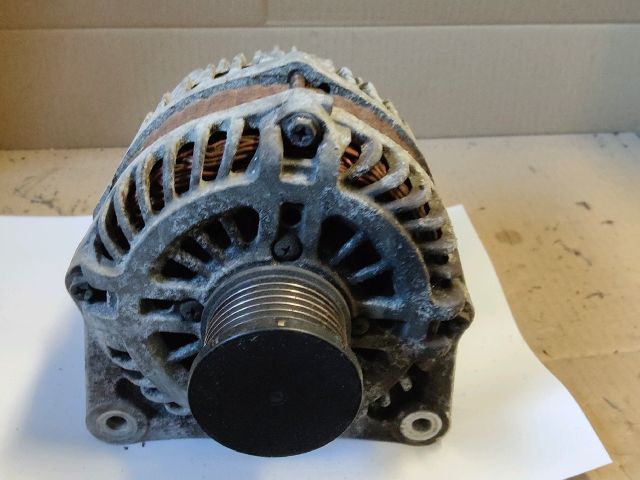 bontott RENAULT KOLEOS Generátor