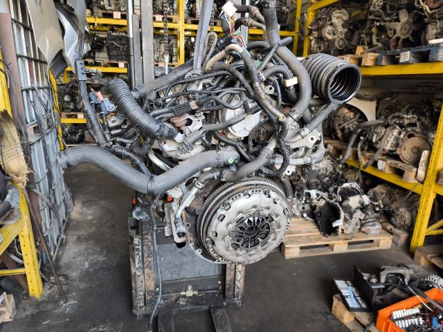 bontott RENAULT KOLEOS Komplett Motor (Segédberendezésekkel)