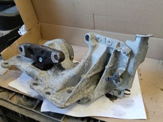 bontott RENAULT KOLEOS Motor Tartó Bak (Fém)