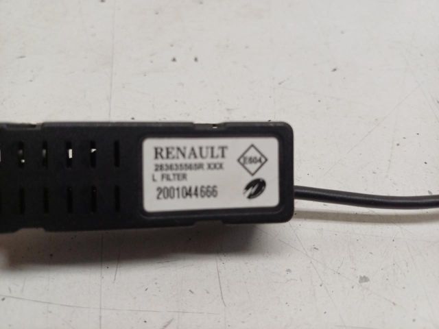 bontott RENAULT KOLEOS Antenna Erősítő