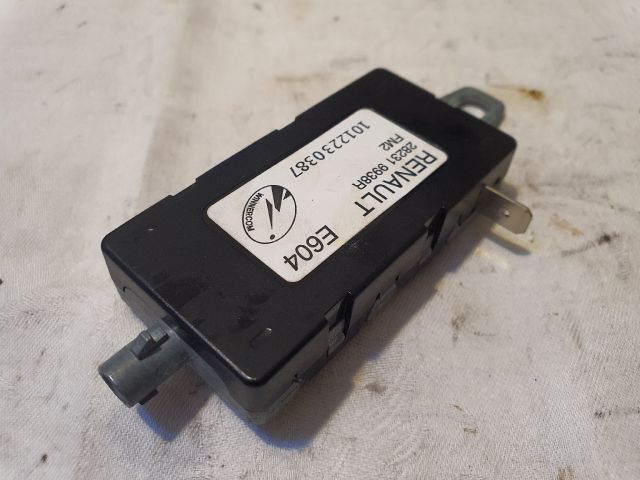bontott RENAULT KOLEOS Antenna Erősítő