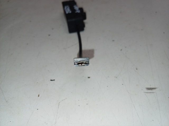 bontott RENAULT KOLEOS Antenna Erősítő