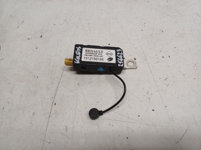 bontott RENAULT KOLEOS Antenna Erősítő