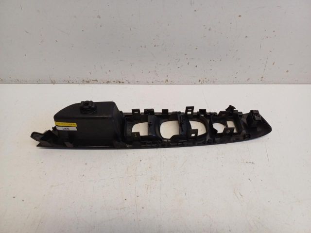 bontott RENAULT KOLEOS Bal első Ablakemelő Kapcsoló Keret