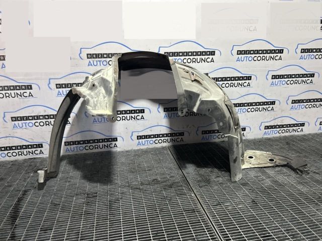 bontott RENAULT KOLEOS Bal első Dobbetét (Kerékjárati, Műanyag)