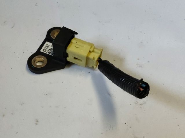 bontott RENAULT KOLEOS Bal első Oldal Ütközés Érzékelő