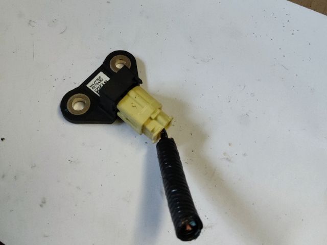 bontott RENAULT KOLEOS Bal első Oldal Ütközés Érzékelő