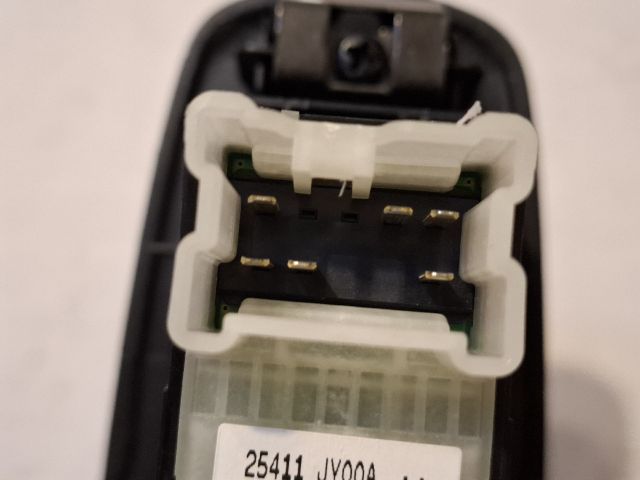 bontott RENAULT KOLEOS Bal hátsó Ablakemelő Kapcsoló