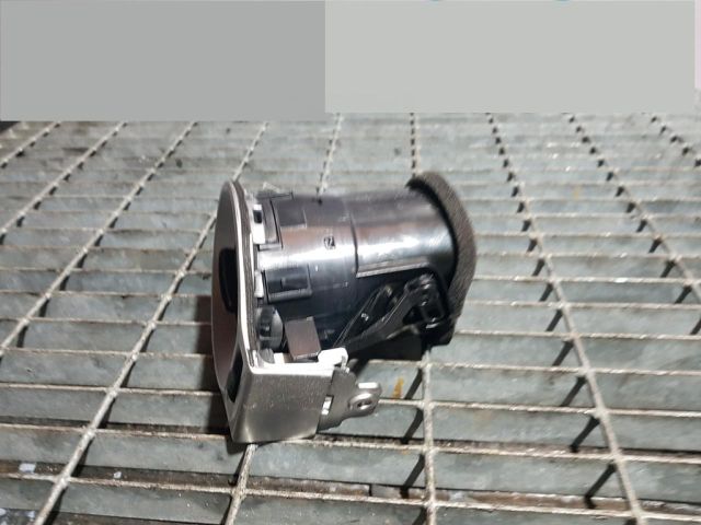 bontott RENAULT KOLEOS Bal Szellőző