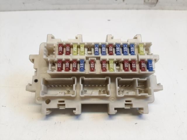 bontott RENAULT KOLEOS Biztosítéktábla Utastér