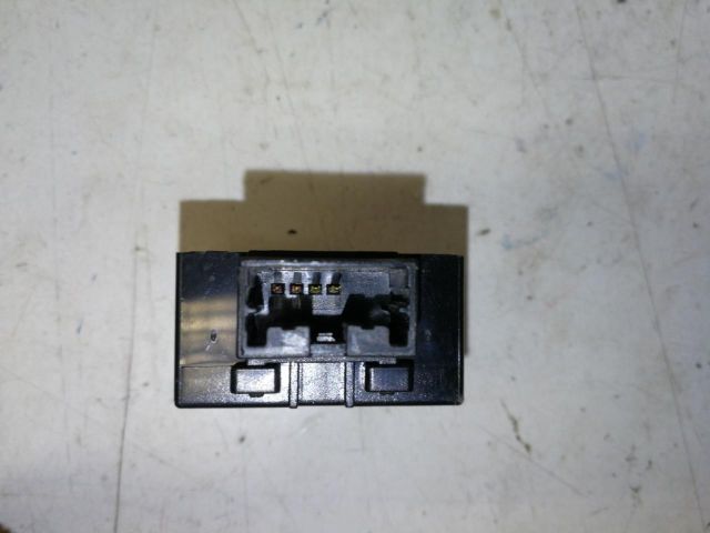 bontott RENAULT KOLEOS Csomagtér Nyitó Kar / Gomb